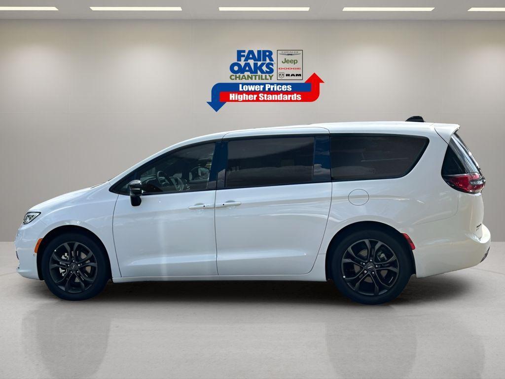 new 2026 Chrysler Pacifica car, priced at $42,295
