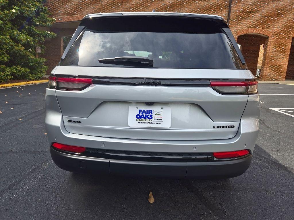 new 2025 Jeep Grand Cherokee car, priced at $47,992