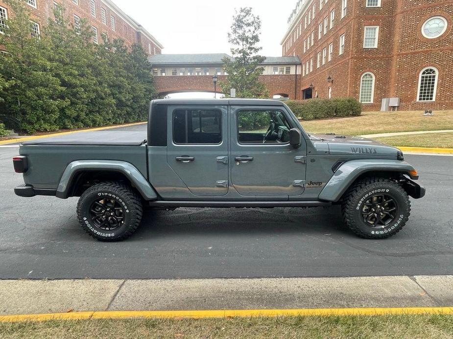 new 2024 Jeep Gladiator car, priced at $47,204