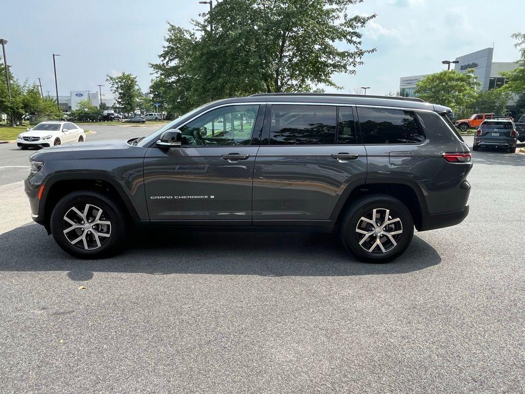 new 2024 Jeep Grand Cherokee L car, priced at $46,124
