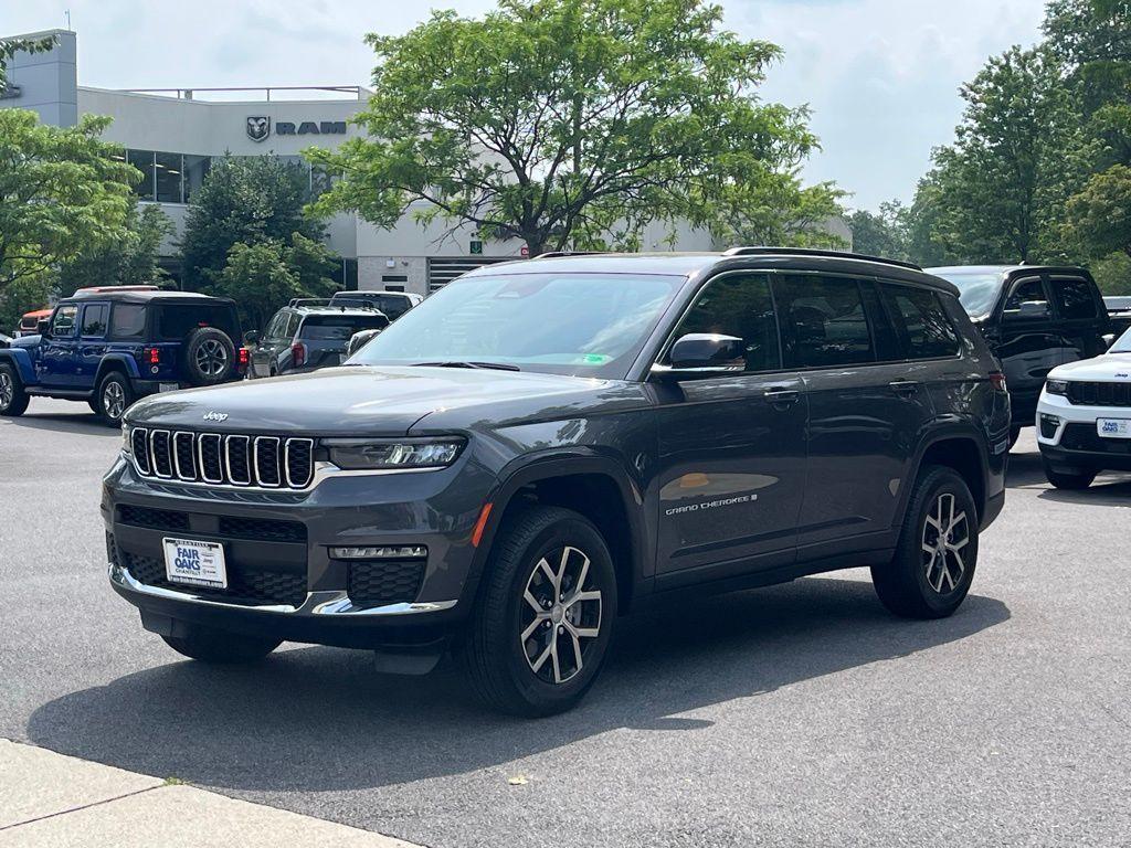 new 2024 Jeep Grand Cherokee L car, priced at $46,124