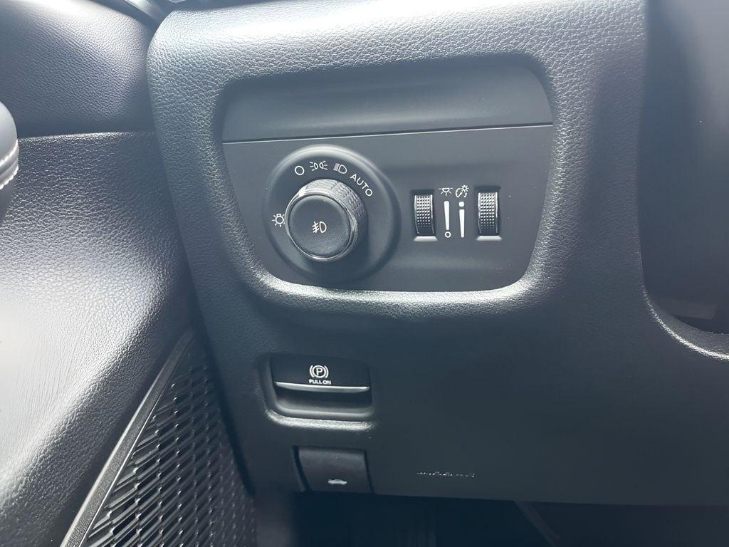 new 2024 Jeep Grand Cherokee L car, priced at $48,124