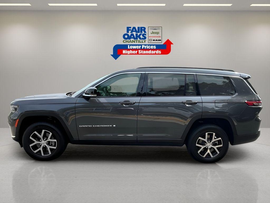 new 2024 Jeep Grand Cherokee L car, priced at $48,124