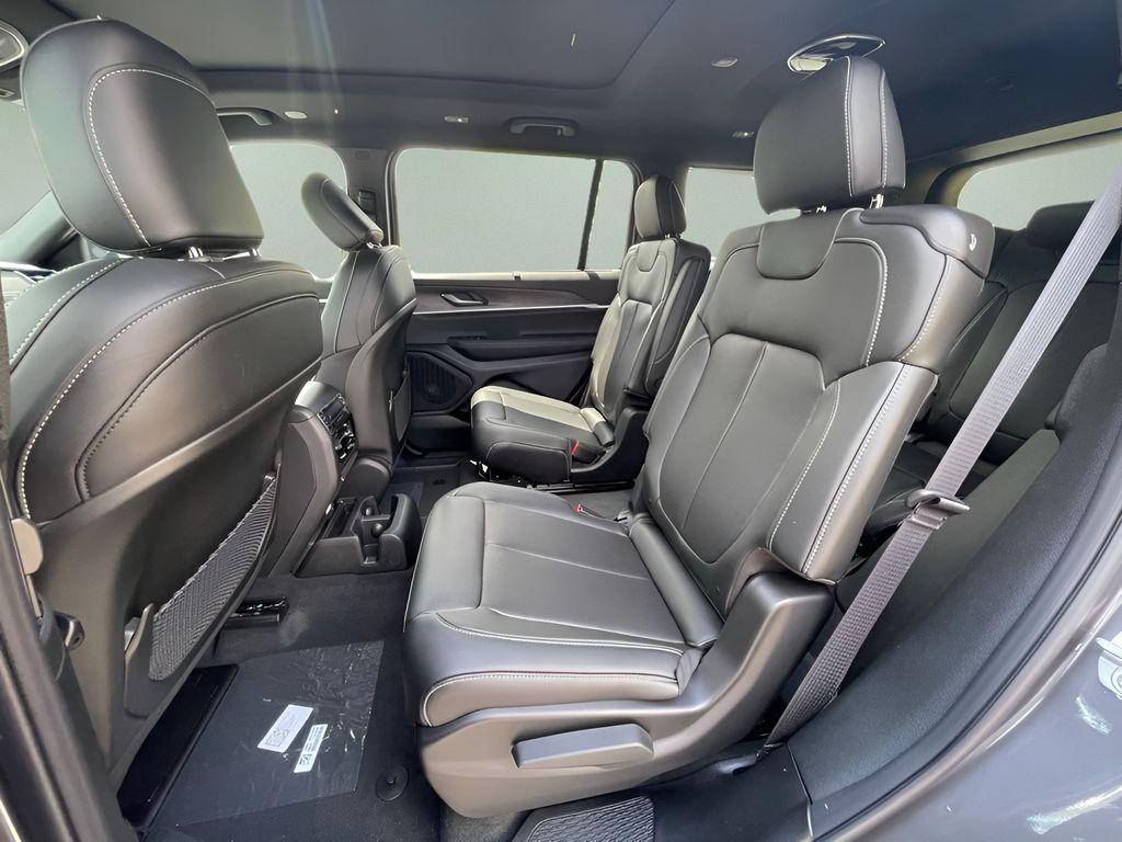 new 2025 Jeep Grand Cherokee L car, priced at $53,701
