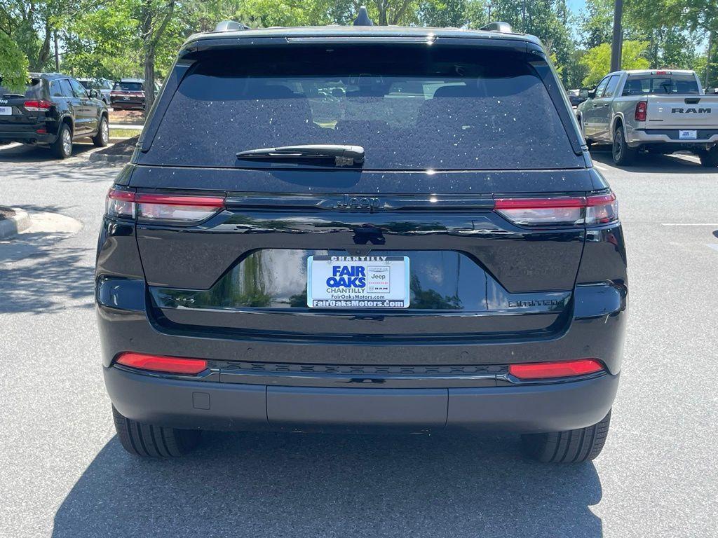 new 2025 Jeep Grand Cherokee car, priced at $45,238
