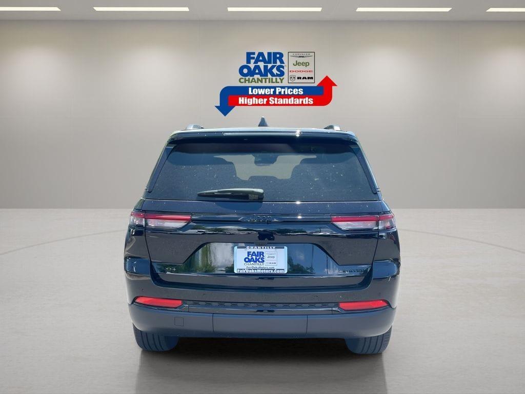 new 2025 Jeep Grand Cherokee car, priced at $47,238