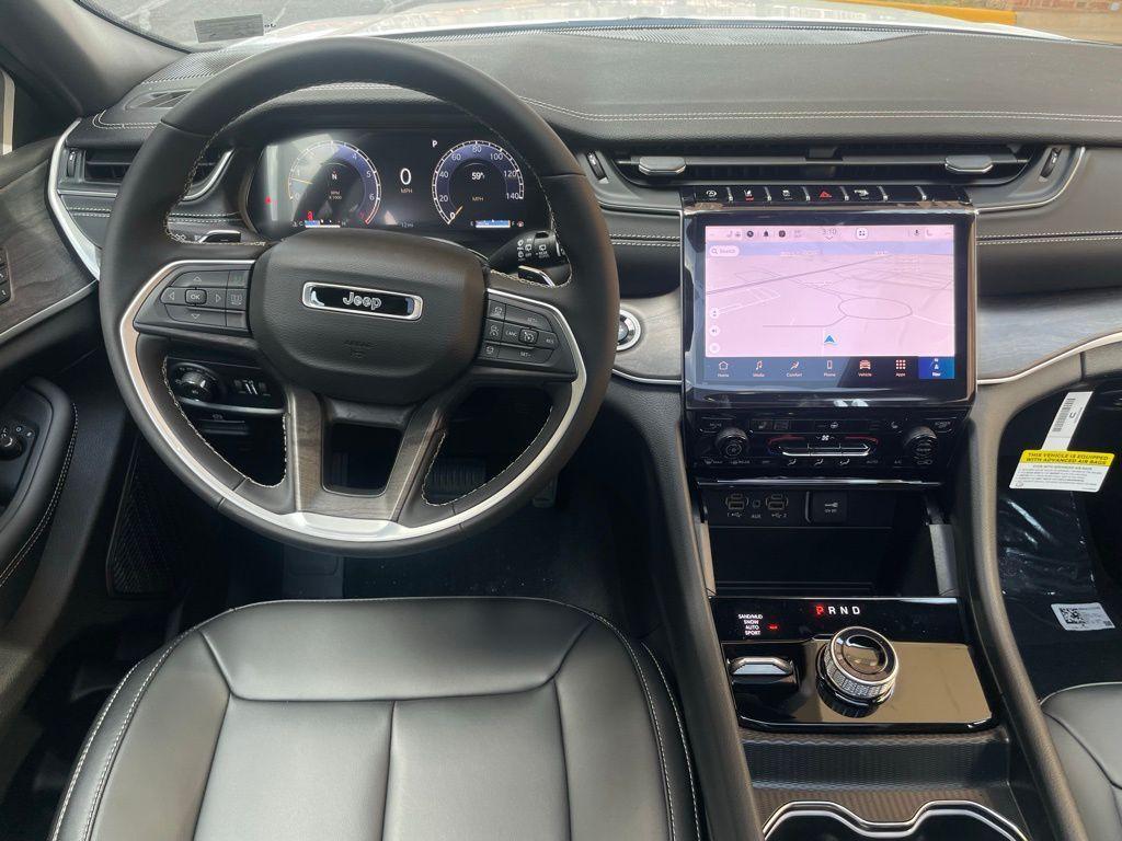 new 2025 Jeep Grand Cherokee car, priced at $48,289