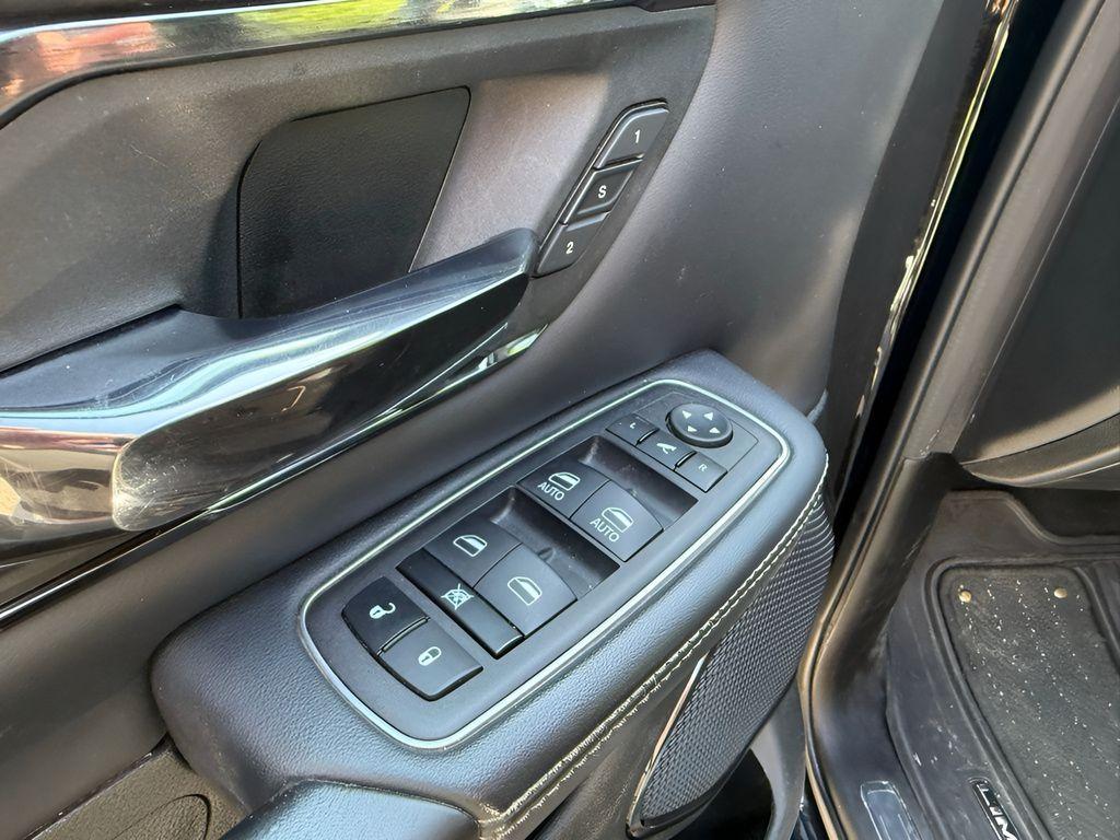 used 2024 Ram 1500 car, priced at $49,648