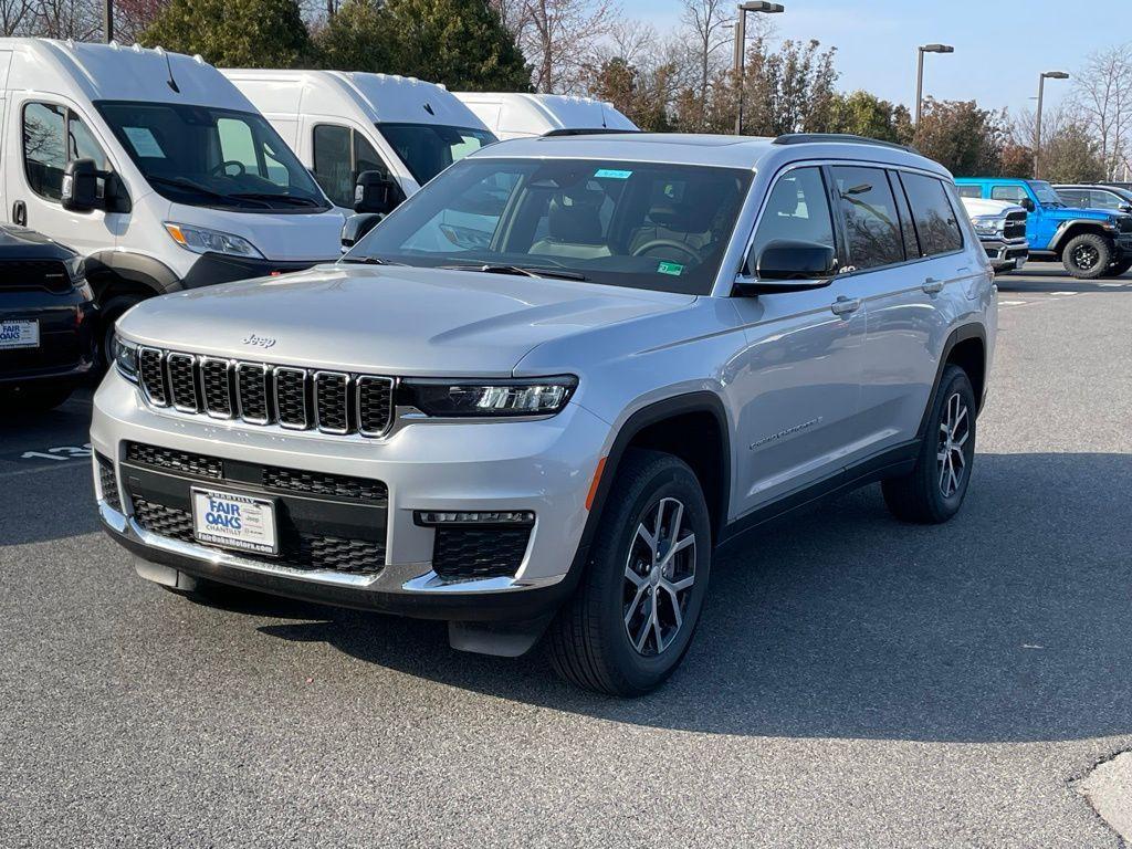 new 2025 Jeep Grand Cherokee L car, priced at $48,558