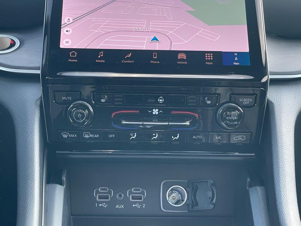 new 2025 Jeep Grand Cherokee L car, priced at $43,938