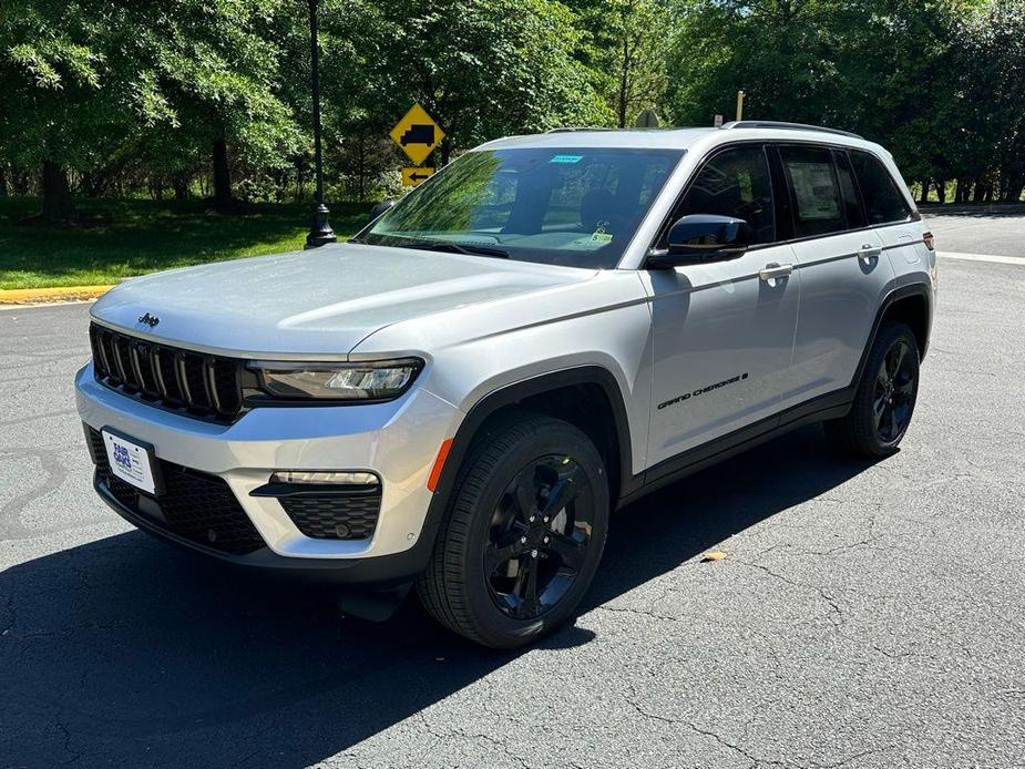 new 2024 Jeep Grand Cherokee car, priced at $47,211