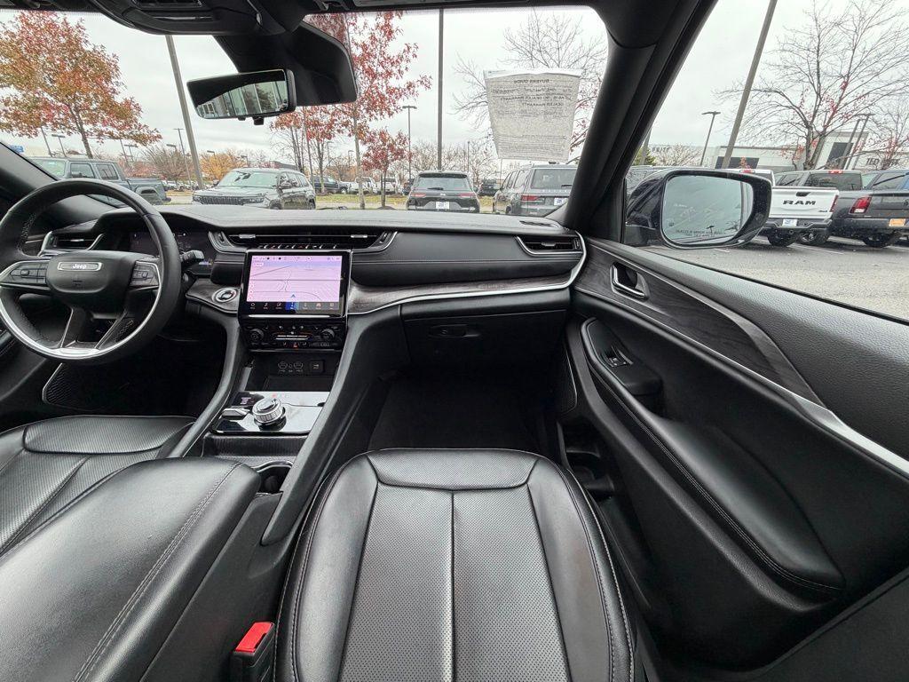 used 2024 Jeep Grand Cherokee L car, priced at $33,017