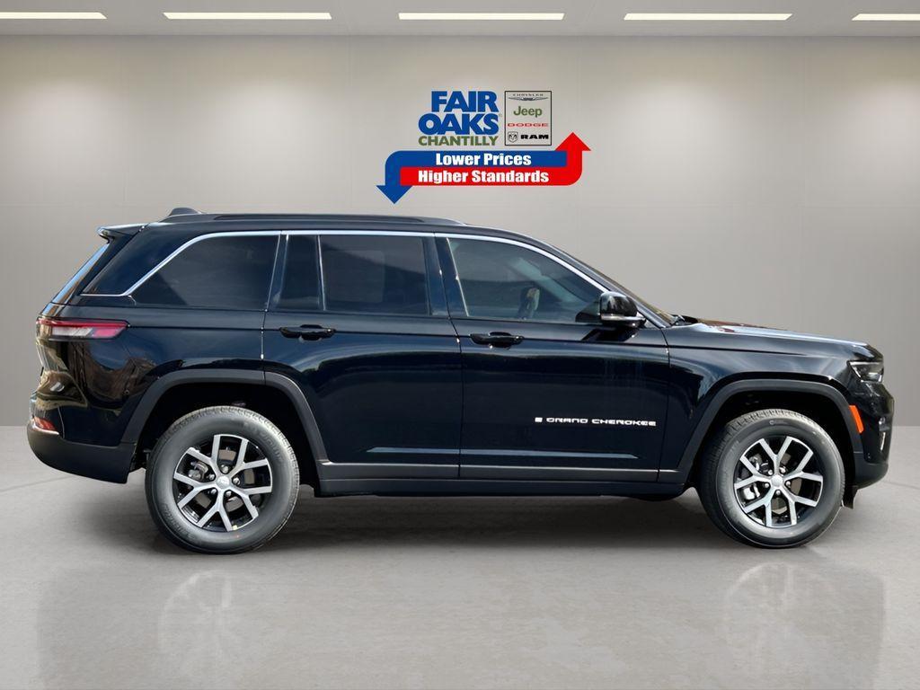 new 2025 Jeep Grand Cherokee car, priced at $45,421