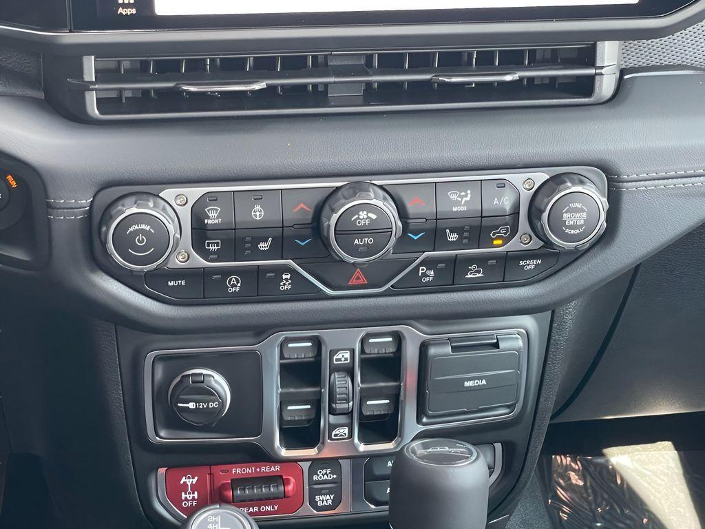 new 2025 Jeep Gladiator car, priced at $52,944