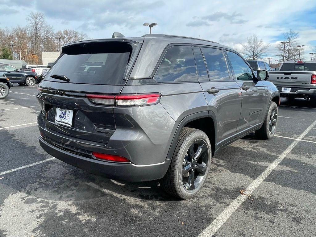 new 2025 Jeep Grand Cherokee car, priced at $51,557