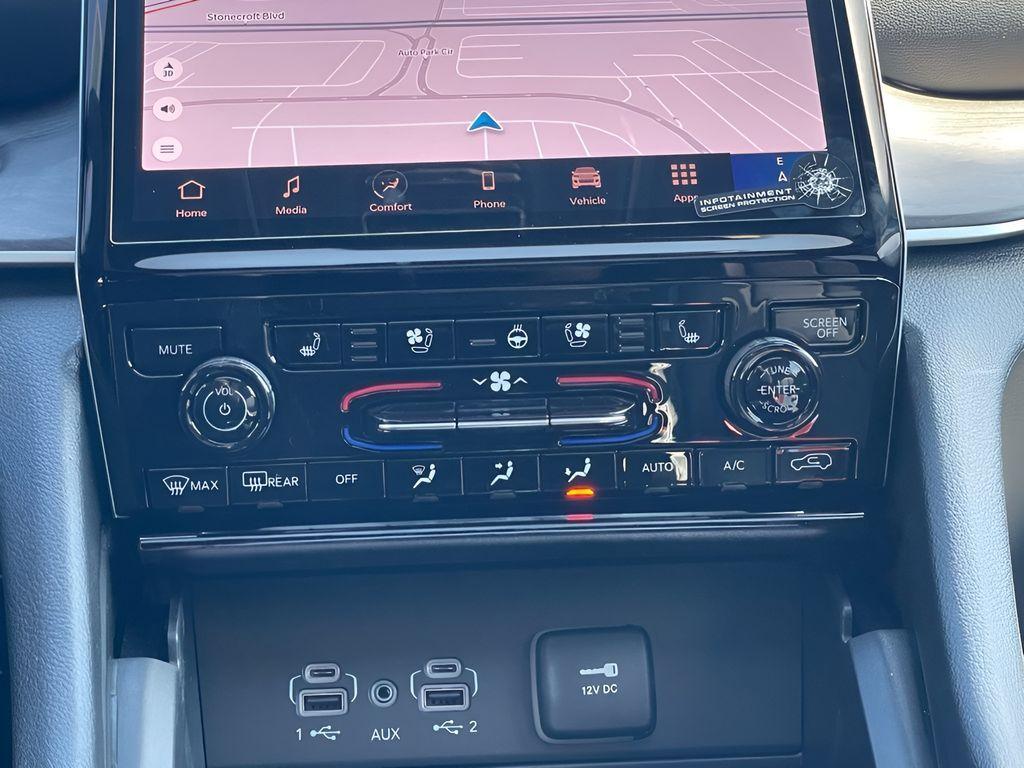 new 2025 Jeep Grand Cherokee car, priced at $49,923