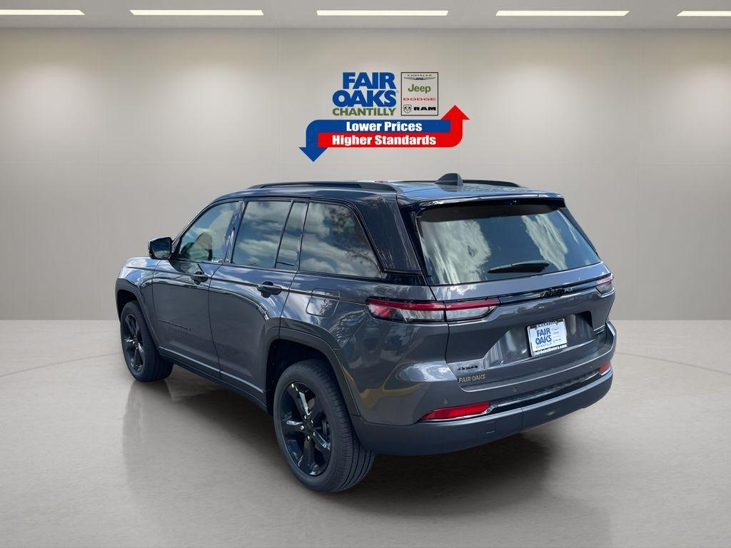 new 2025 Jeep Grand Cherokee car, priced at $49,923
