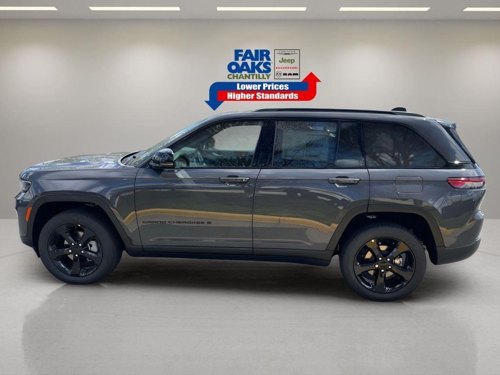 new 2025 Jeep Grand Cherokee car, priced at $49,923