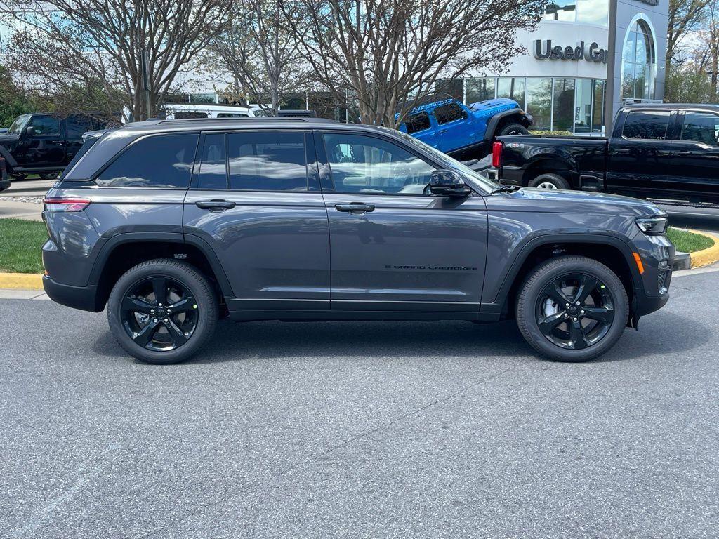 new 2025 Jeep Grand Cherokee car