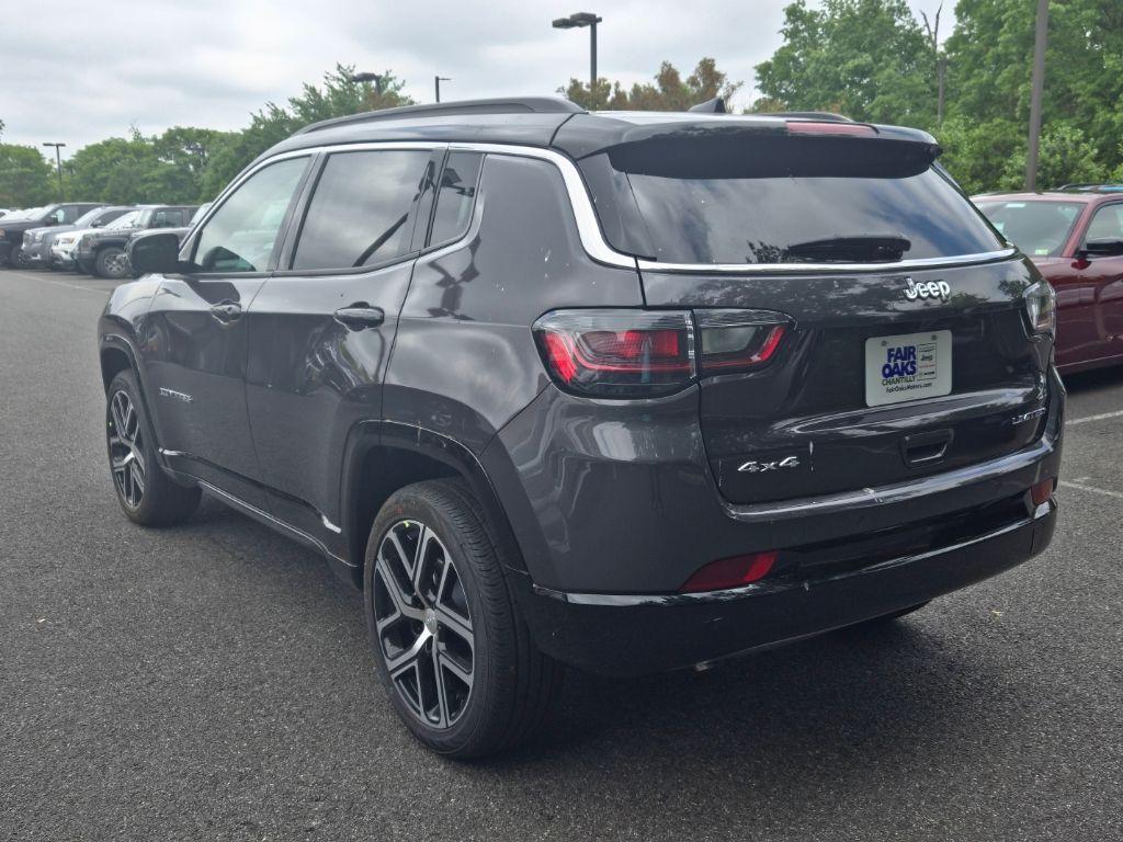 new 2024 Jeep Compass car, priced at $33,327