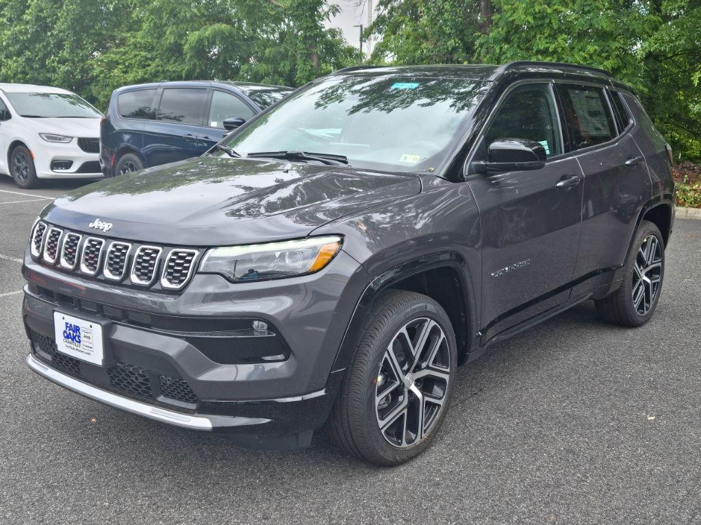 new 2024 Jeep Compass car, priced at $33,327