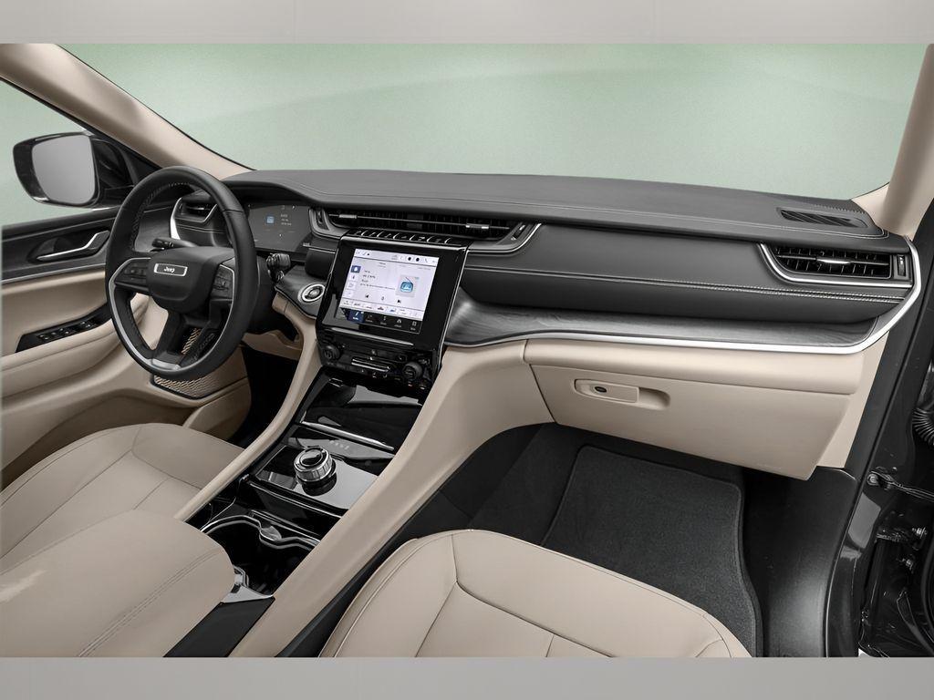new 2025 Jeep Grand Cherokee car, priced at $61,208