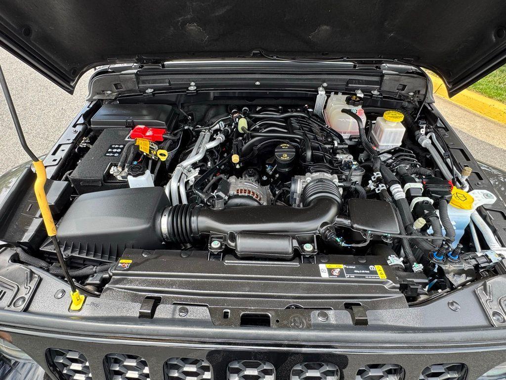 used 2022 Jeep Gladiator car, priced at $34,160
