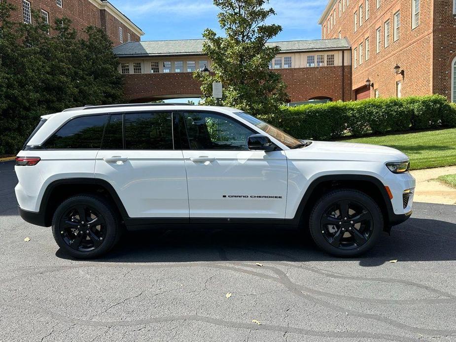 new 2024 Jeep Grand Cherokee car, priced at $46,693