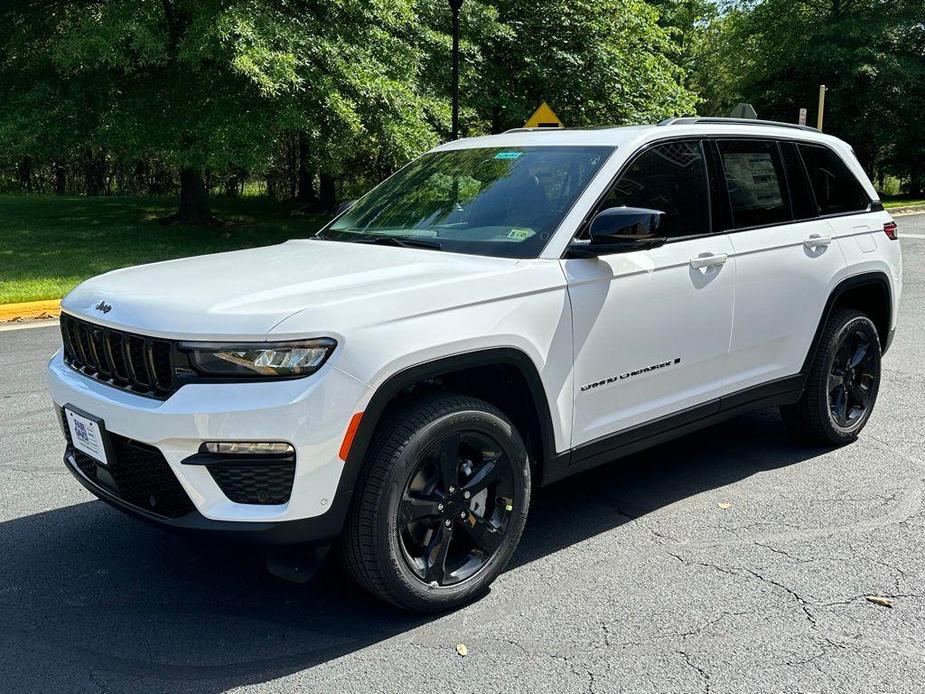 new 2024 Jeep Grand Cherokee car, priced at $46,693