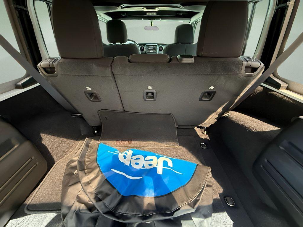 used 2021 Jeep Wrangler Unlimited car, priced at $35,480