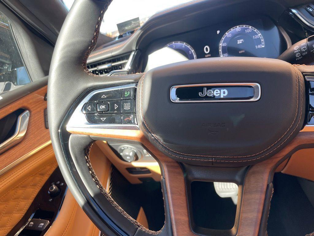 new 2025 Jeep Grand Cherokee car, priced at $65,126