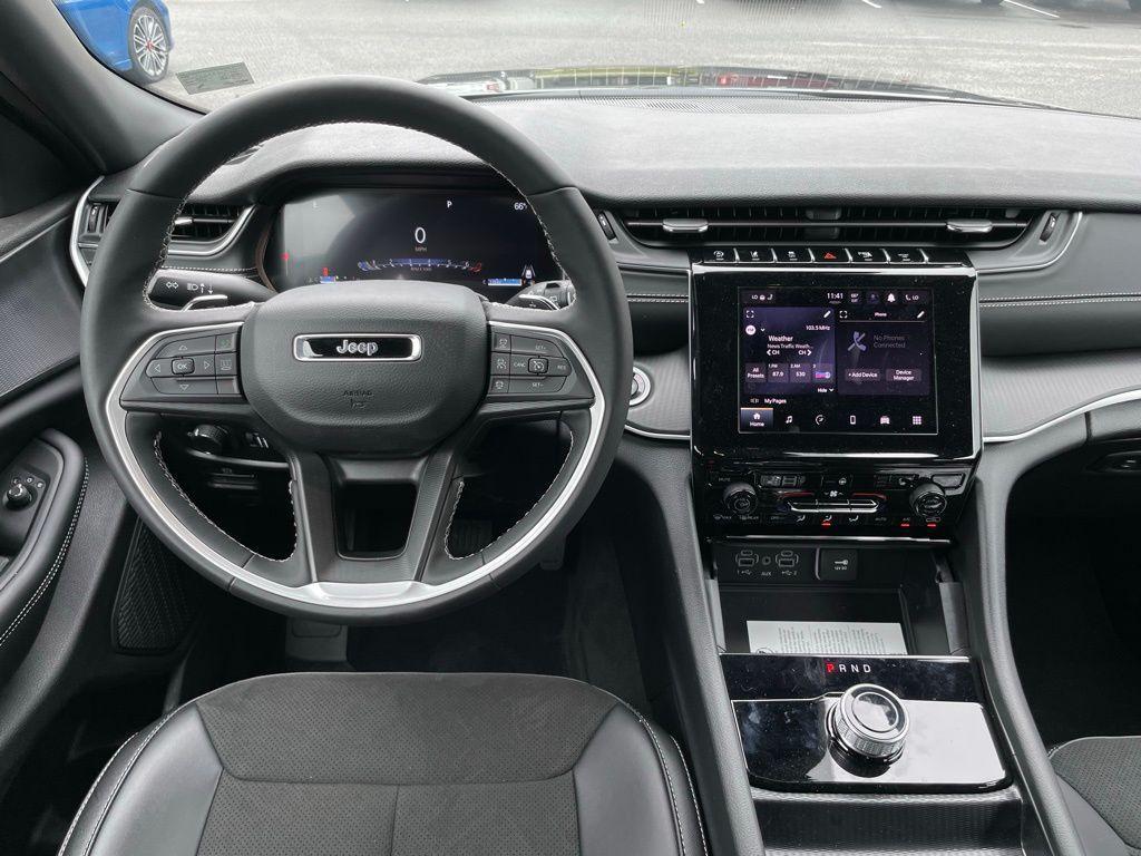 new 2025 Jeep Grand Cherokee L car, priced at $42,667