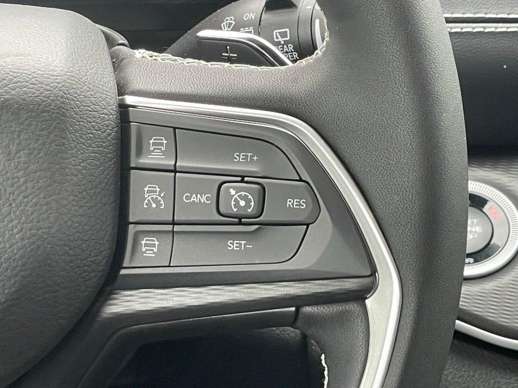 new 2025 Jeep Grand Cherokee L car, priced at $42,667