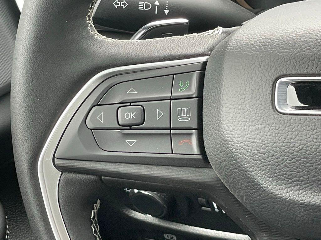 new 2025 Jeep Grand Cherokee L car, priced at $42,667