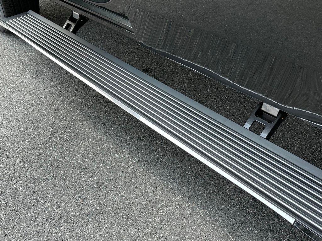 new 2023 Jeep Grand Wagoneer car, priced at $77,976