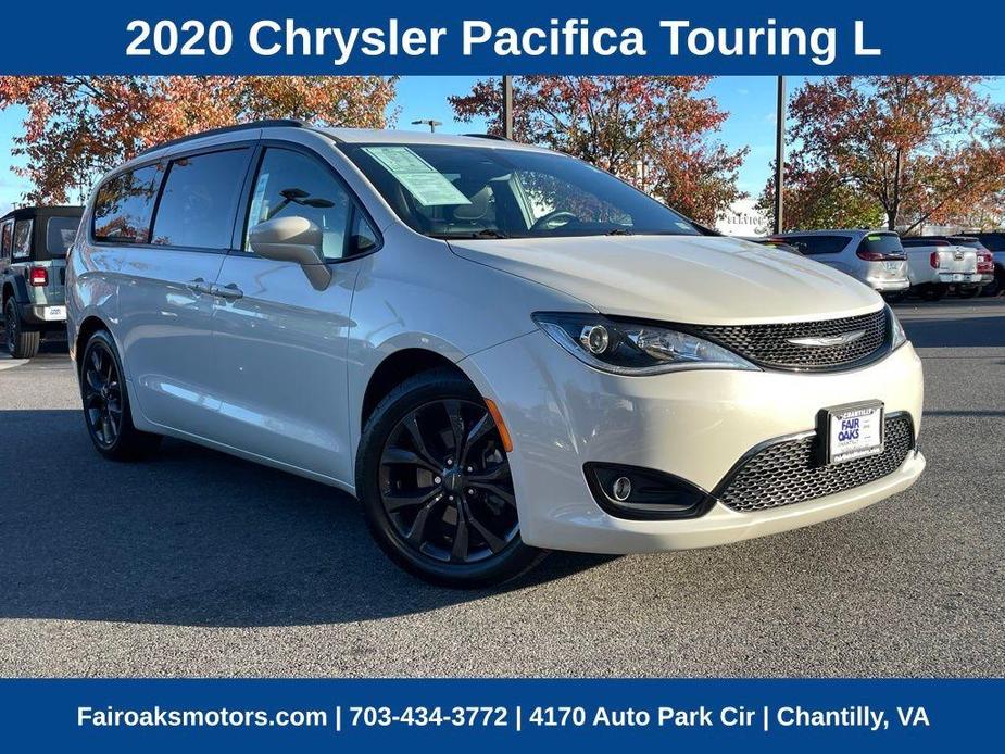 used 2020 Chrysler Pacifica car, priced at $23,289