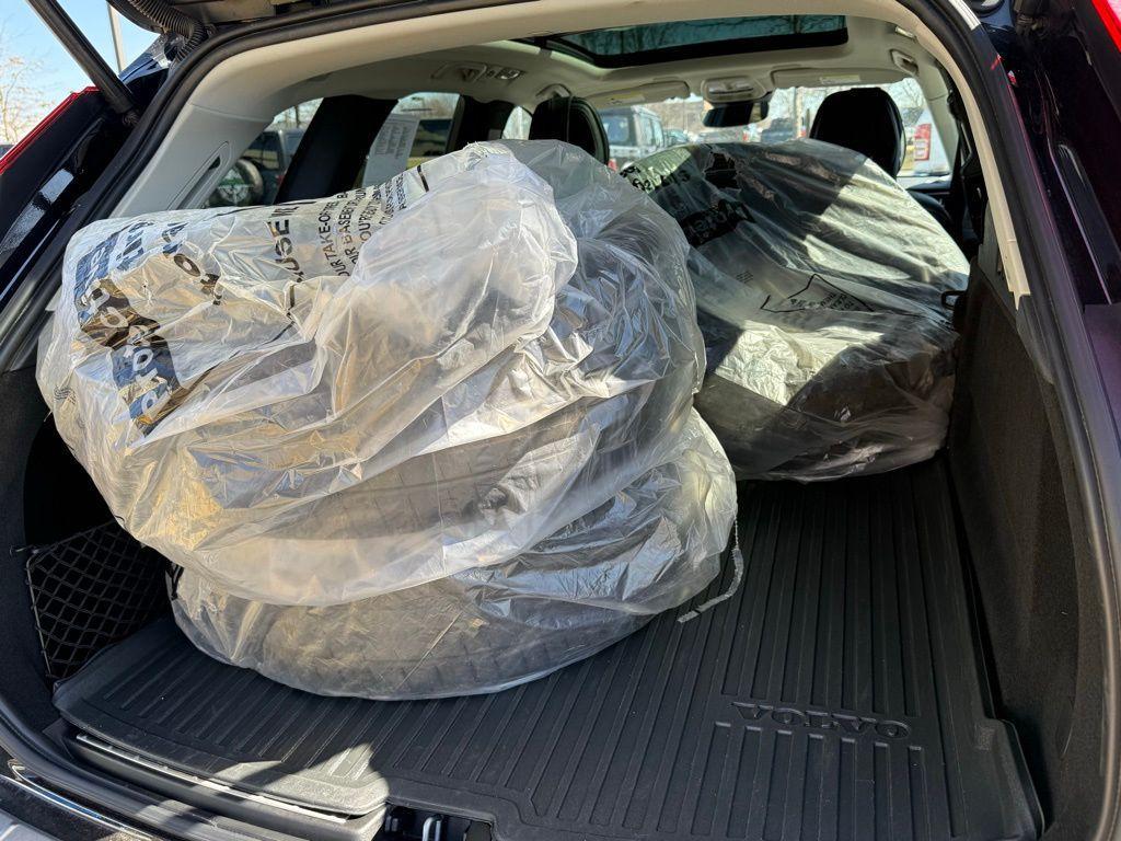 used 2022 Volvo XC60 car, priced at $30,034