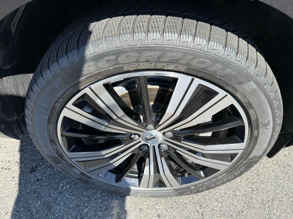 used 2022 Volvo XC60 car, priced at $30,034