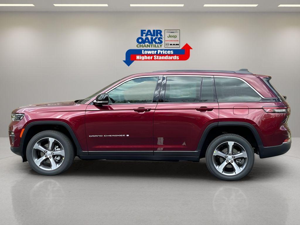 new 2025 Jeep Grand Cherokee car, priced at $49,833