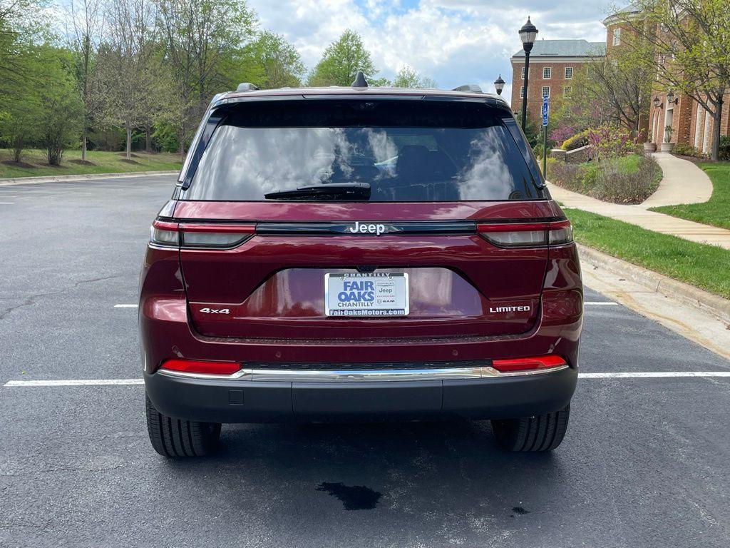 new 2025 Jeep Grand Cherokee car, priced at $47,833