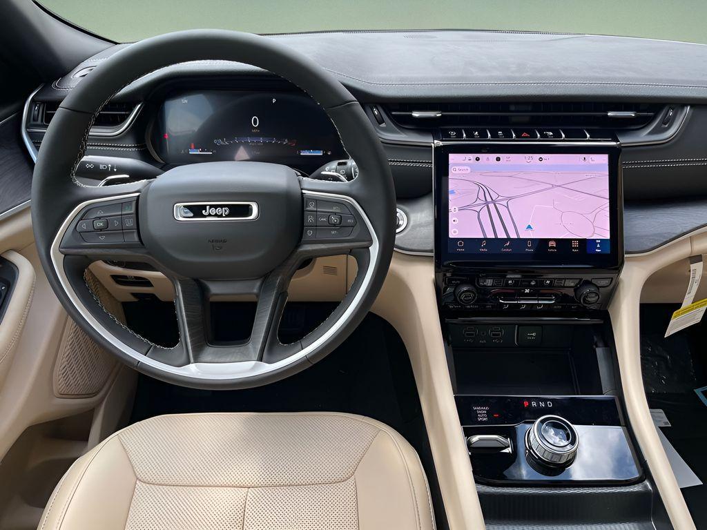 new 2025 Jeep Grand Cherokee car, priced at $49,833