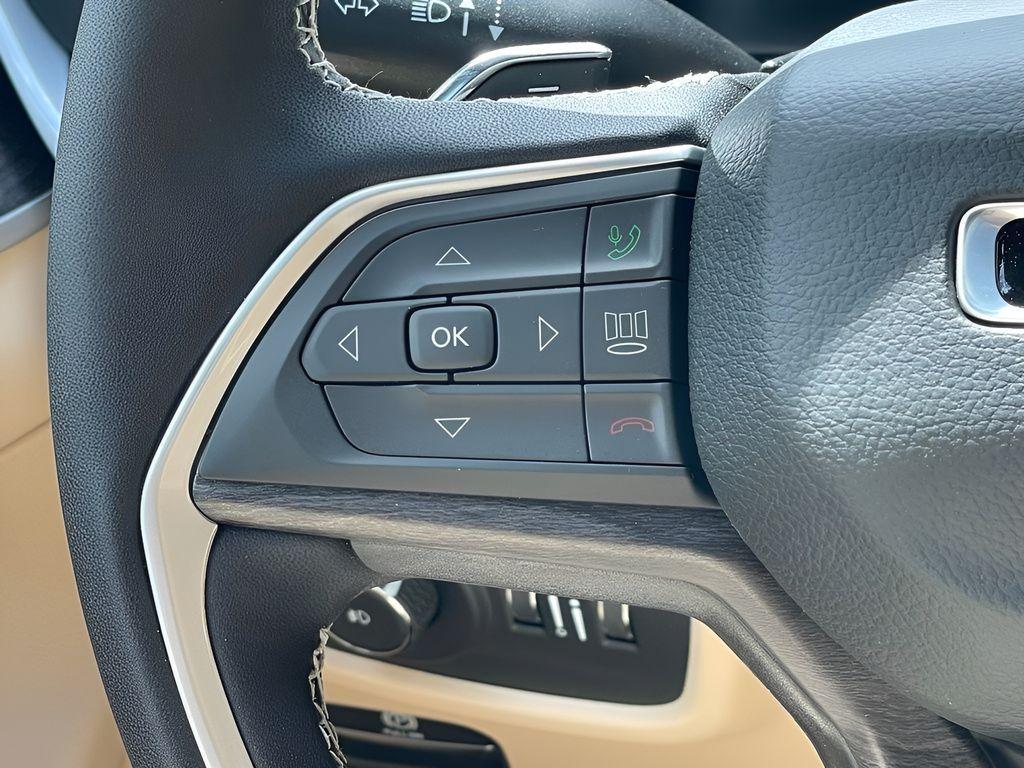 new 2025 Jeep Grand Cherokee car, priced at $49,833