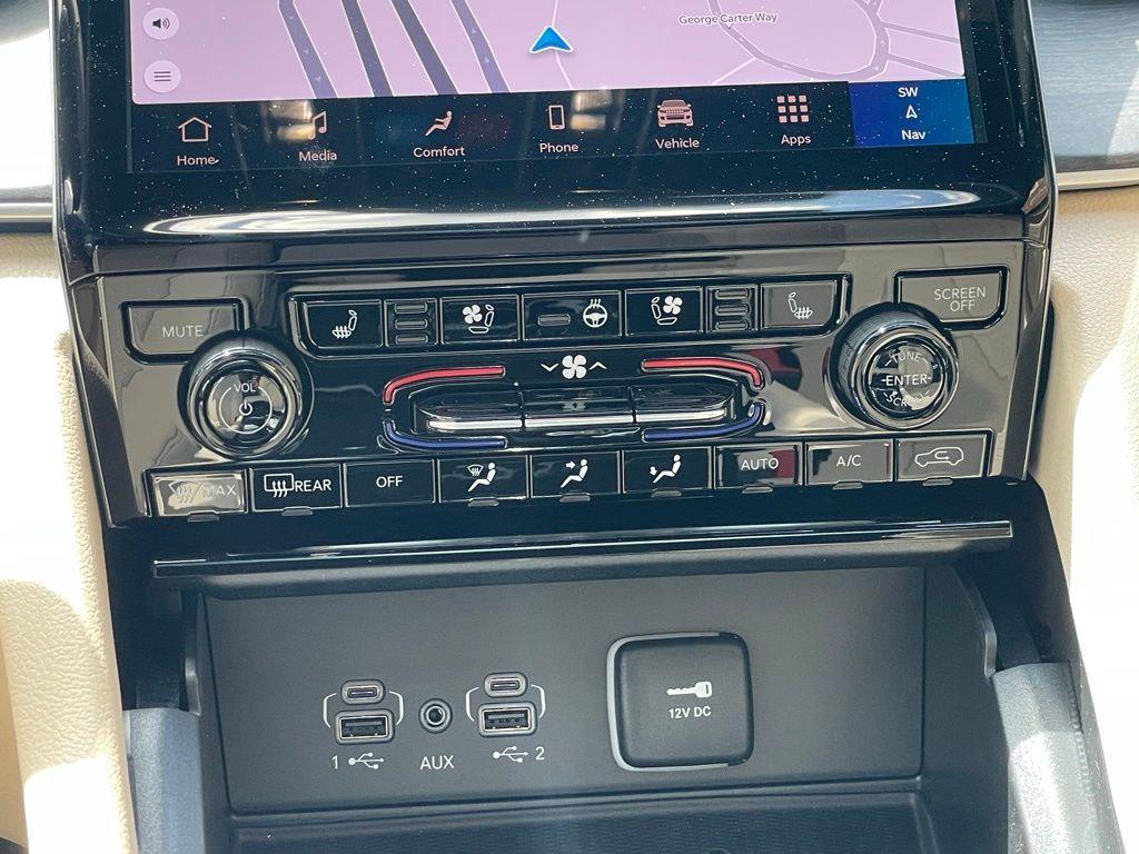 new 2025 Jeep Grand Cherokee car, priced at $47,833