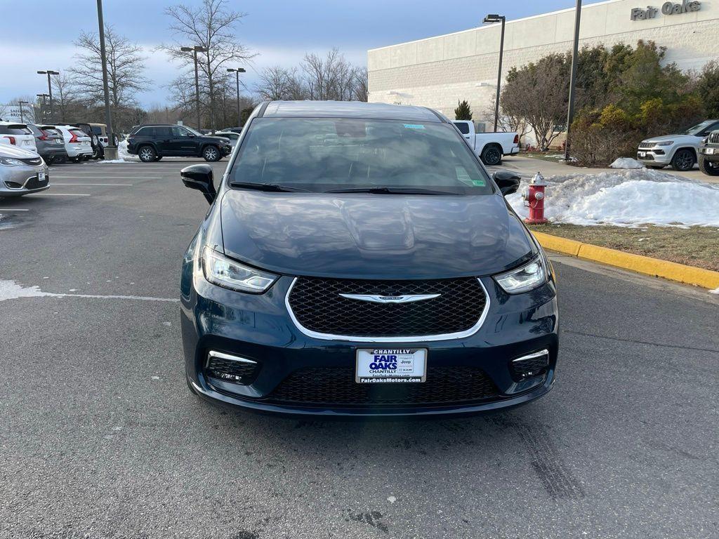 new 2025 Chrysler Pacifica Hybrid car, priced at $42,441