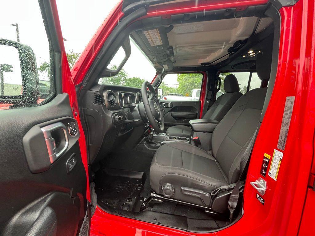 used 2022 Jeep Gladiator car, priced at $30,529