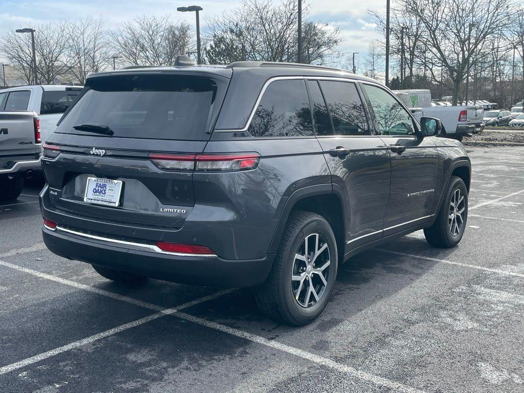 new 2025 Jeep Grand Cherokee car, priced at $49,344