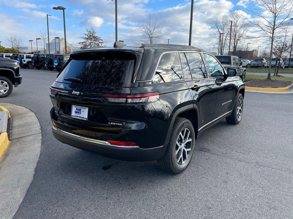 new 2025 Jeep Grand Cherokee car, priced at $49,330