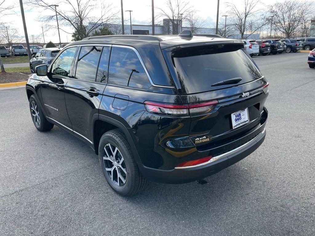 new 2025 Jeep Grand Cherokee car, priced at $49,330