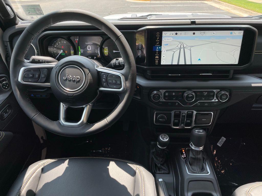 new 2025 Jeep Wrangler 4xe car