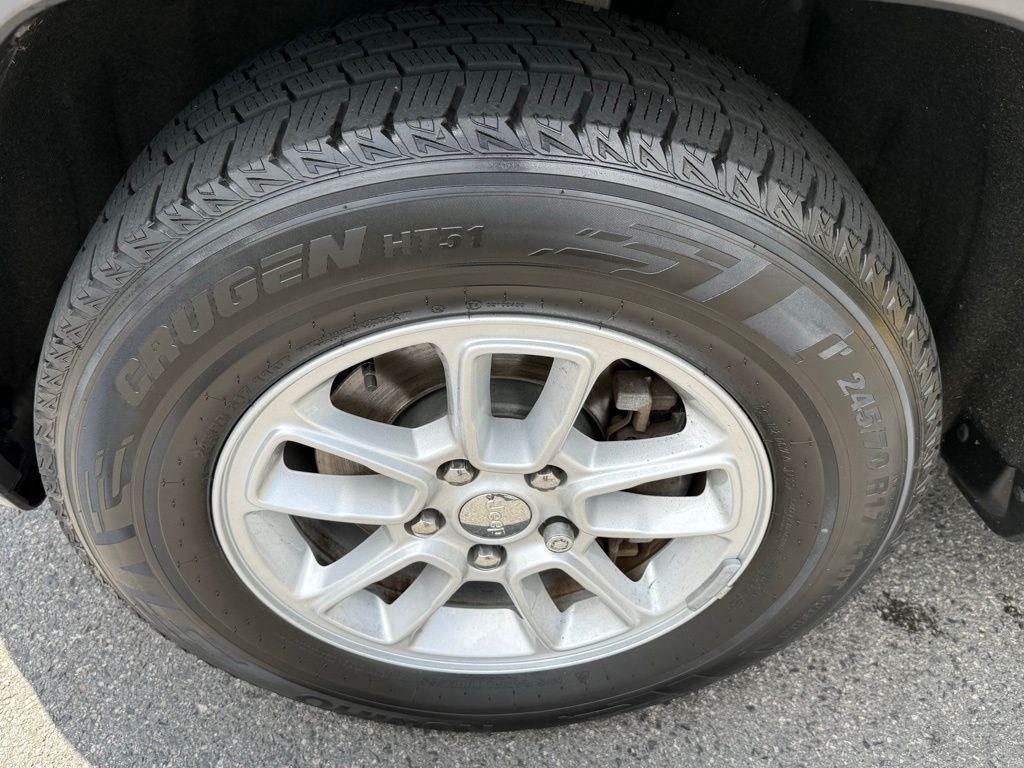 used 2018 Jeep Grand Cherokee car, priced at $13,249